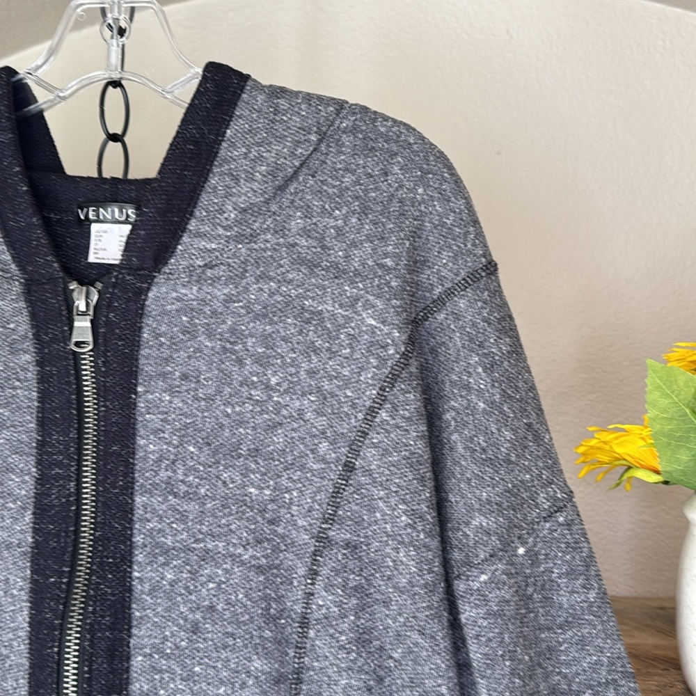 VENUS Tunic Length Zip-Up Hoodie
Jacket, size L - Picture 4 of 16